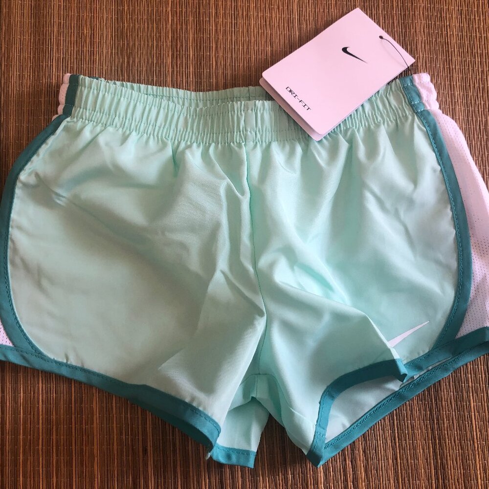 Nike Girls Tempo shorts size 4 Mint green NWT